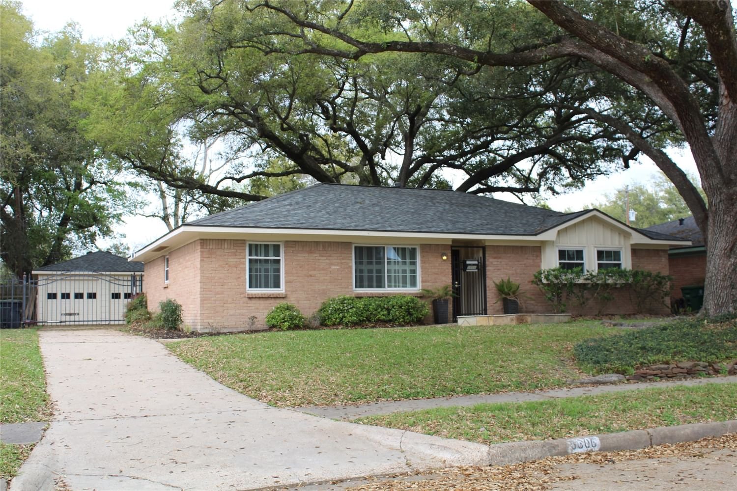 Real estate property located at 5606 Ettrick, Harris, Westbury Sec 04, Houston, TX, US