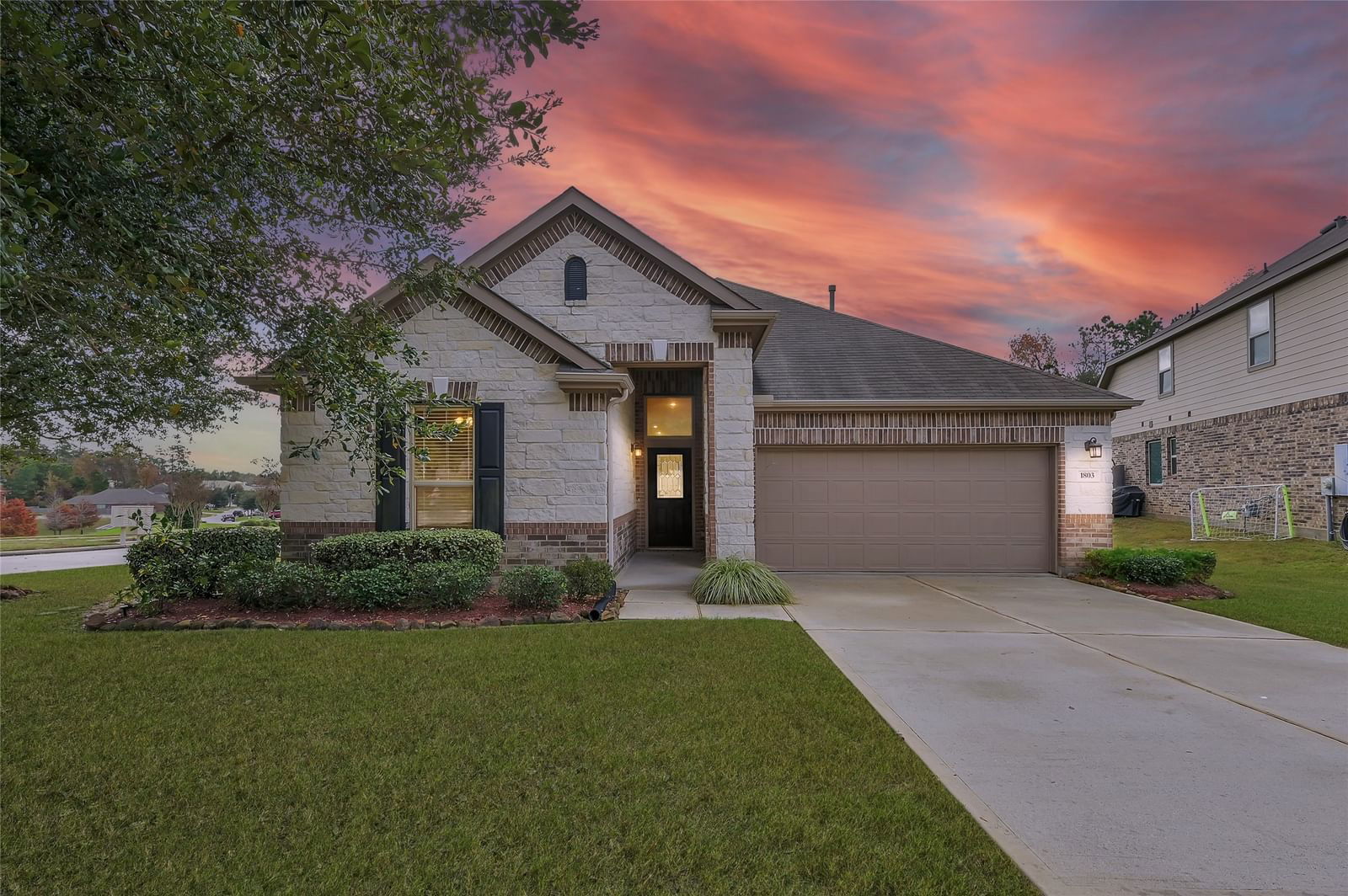 Real estate property located at 1803 Nantz, Montgomery, Wedgewood Falls 01, Conroe, TX, US