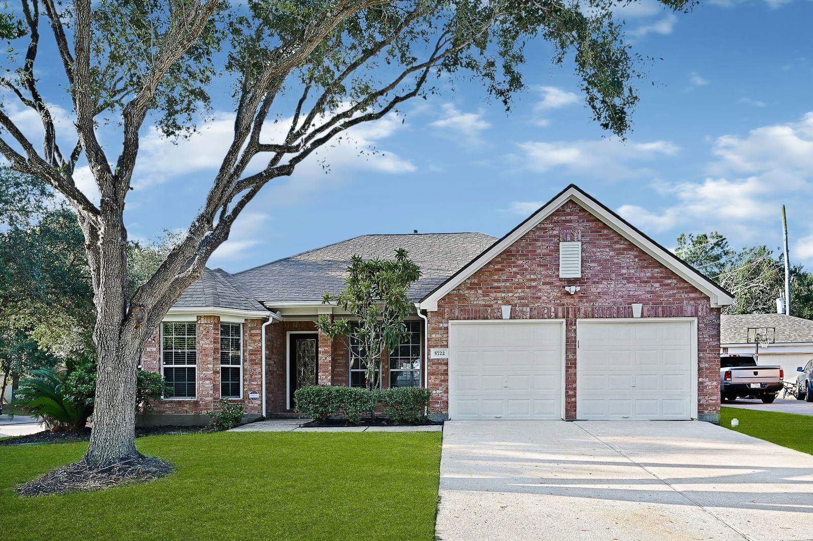 Real estate property located at 5722 Skydale, Fort Bend, Canyon Gate At The Brazos Sec 8, Richmond, TX, US