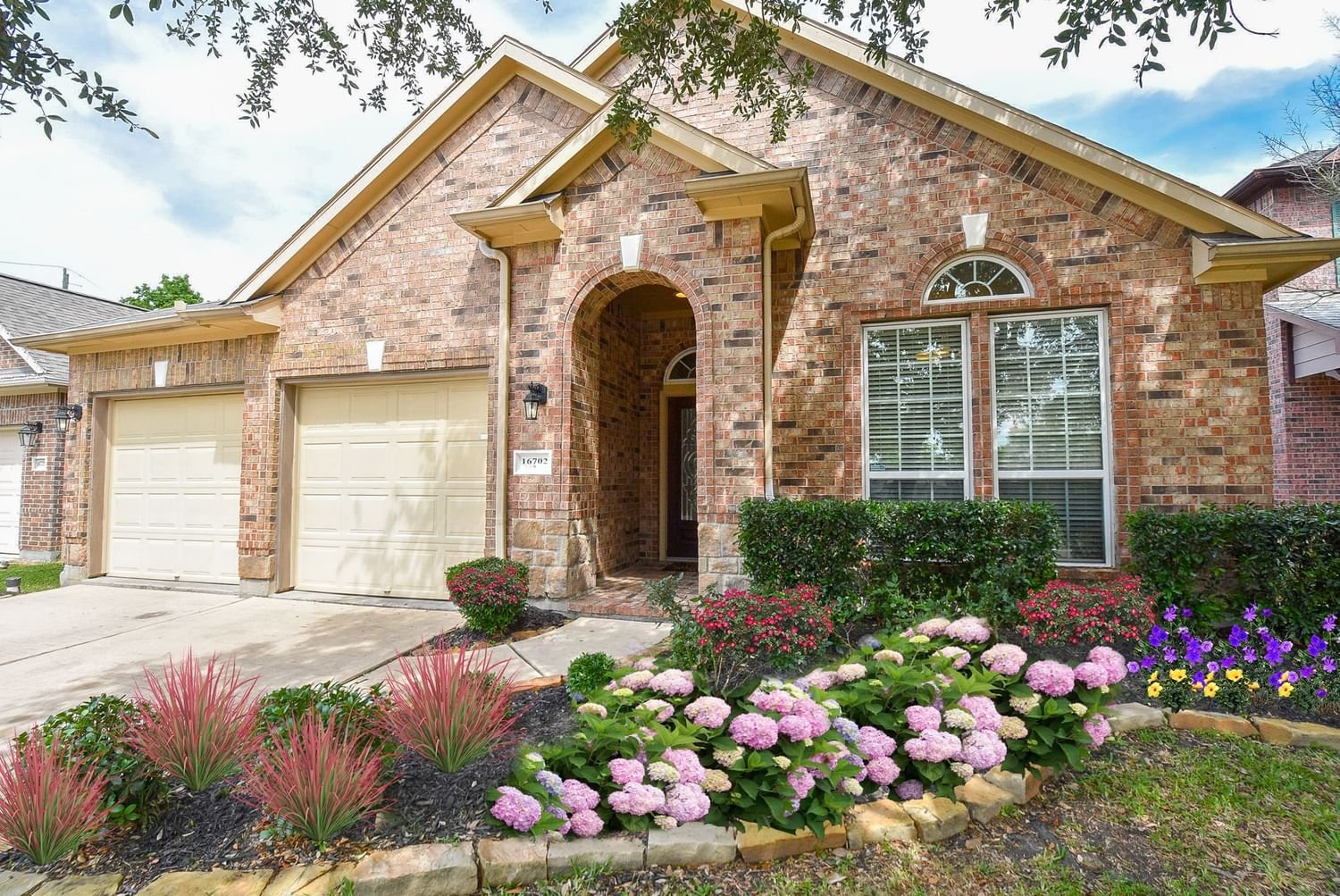 Real estate property located at 16702 Dover Mills, Harris, Cypress Trace Sec 02, Spring, TX, US