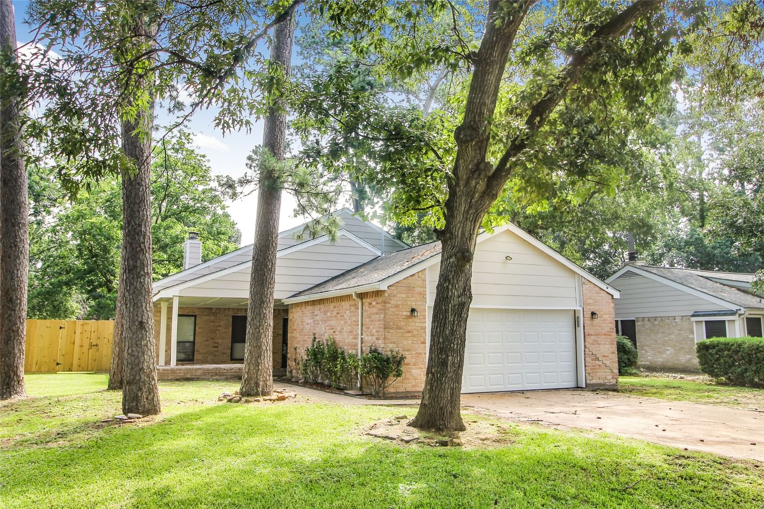 Real estate property located at 12006 Meadowview, Harris, Lakewood West, Cypress, TX, US