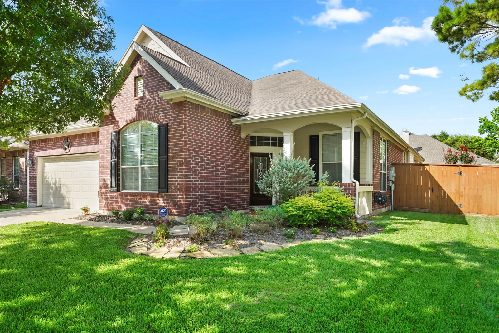 Real estate property located at 5239 Valley Bluff, Fort Bend, Heritage Grand, Katy, TX, US