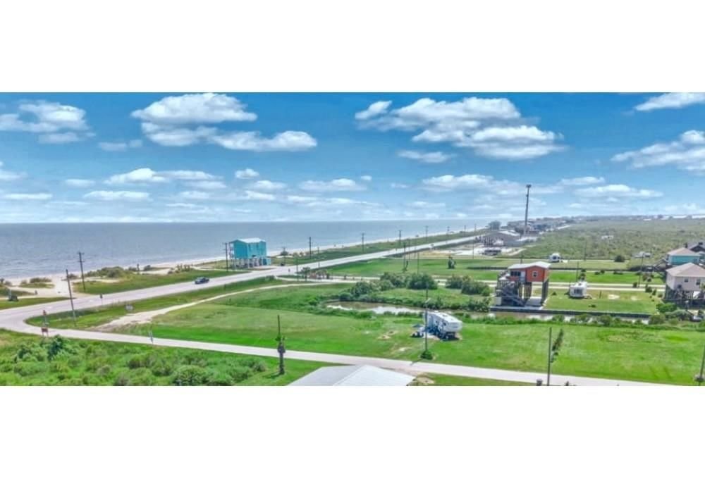 Real estate property located at 1019 Mabry, Galveston, Canal City, Gilchrist, TX, US