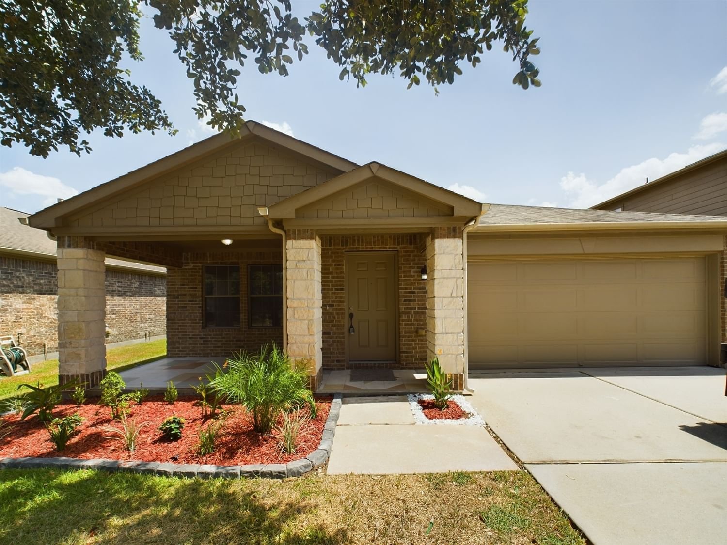 Real estate property located at 8018 Clover Leaf, Fort Bend, Rosenberg, TX, US