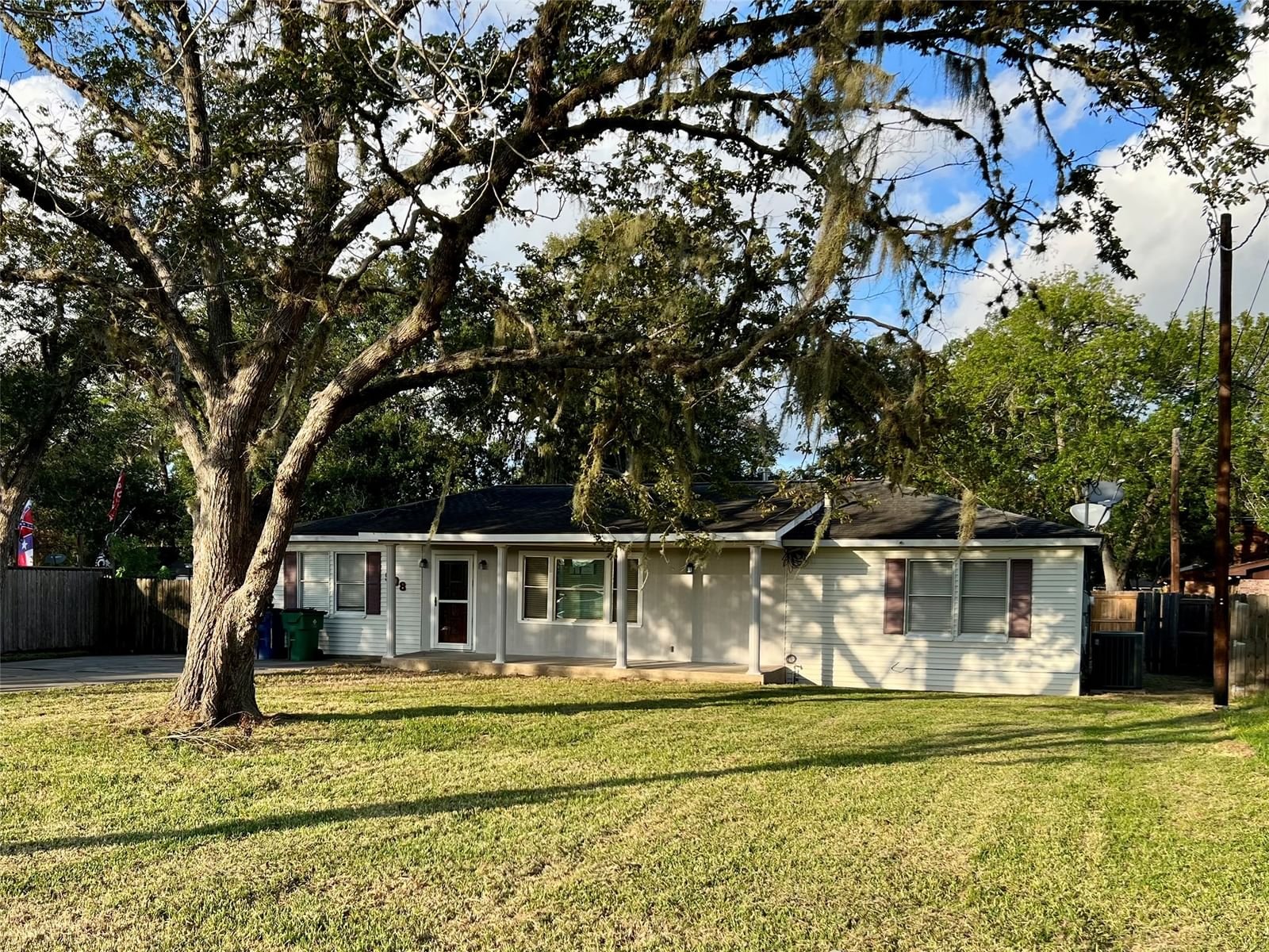 Real estate property located at 908 Hackberry, Brazoria, Shady Acres Sweeny, Sweeny, TX, US