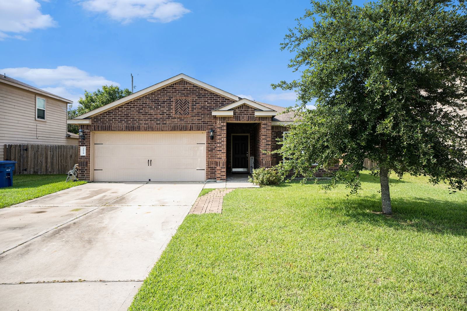 Real estate property located at 2619 Tracy, Harris, Nowlingshire Estates Pt Repl, Highlands, TX, US