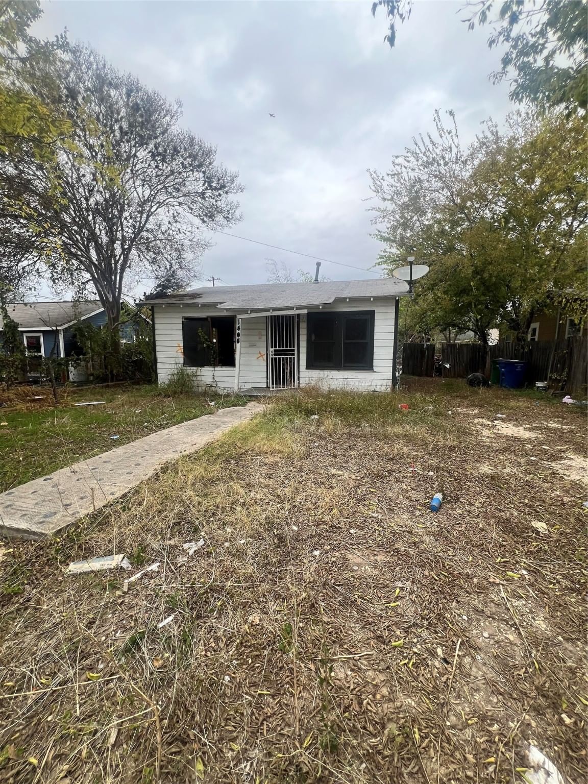 Real estate property located at 1405 Essex, Bexar, Grand View Add Bl 1567 Sec 1, San Antonio, TX, US