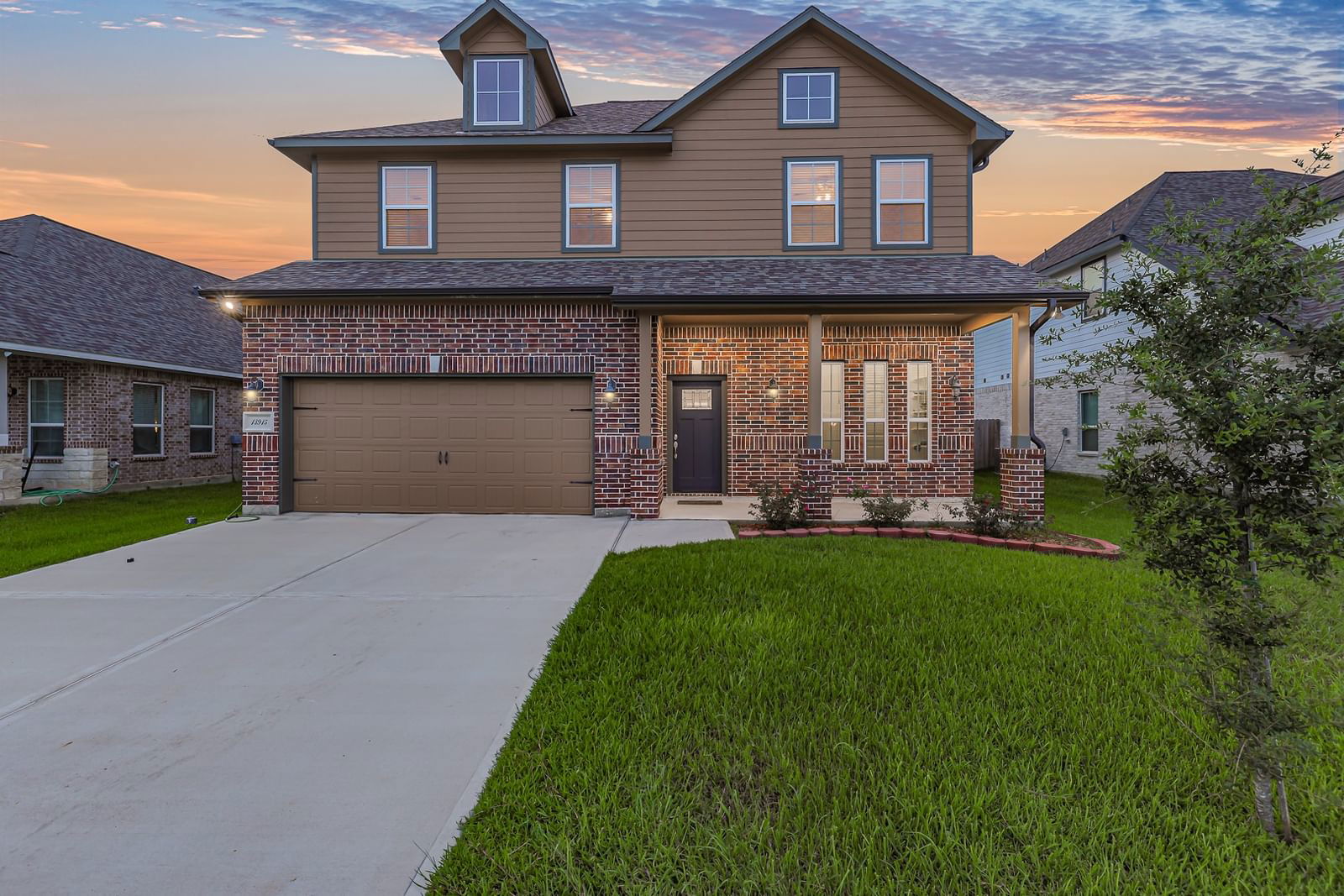 Real estate property located at 13915 Little River Drive, Chambers, River Farms, Baytown, TX, US