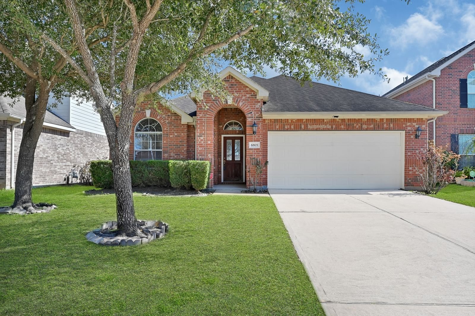Real estate property located at 6803 Chester Oak, Fort Bend, Great Oaks, Houston, TX, US