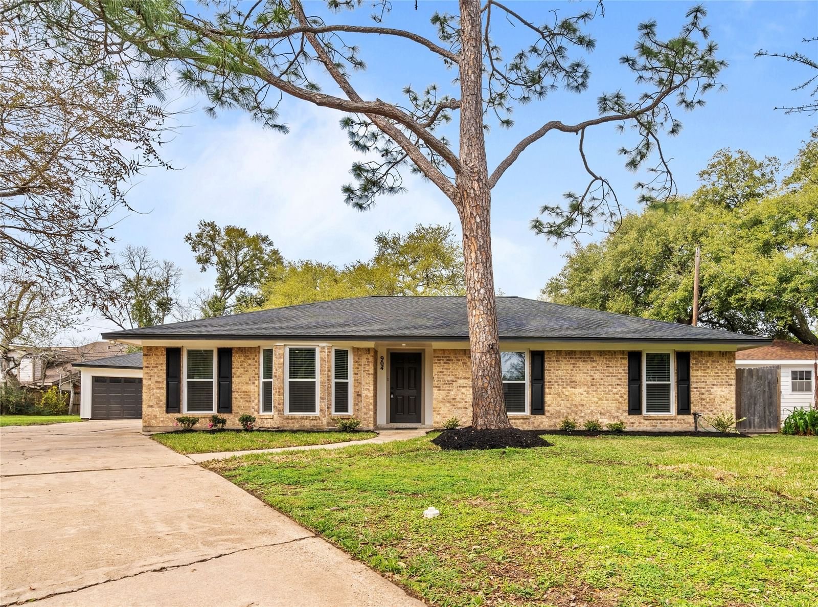Real estate property located at 904 Chetwood, Galveston, Pecan Forest, League City, TX, US