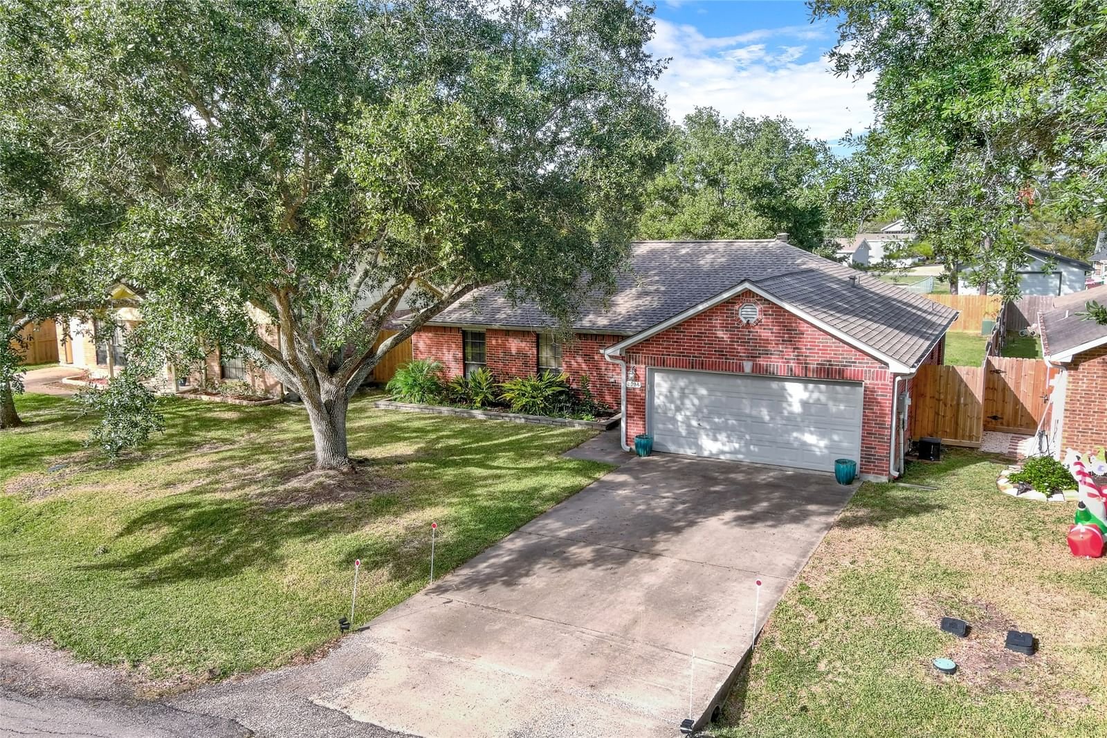 Real estate property located at 2925 County Road 855b, Brazoria, Meadowland Sec 2, Alvin, TX, US
