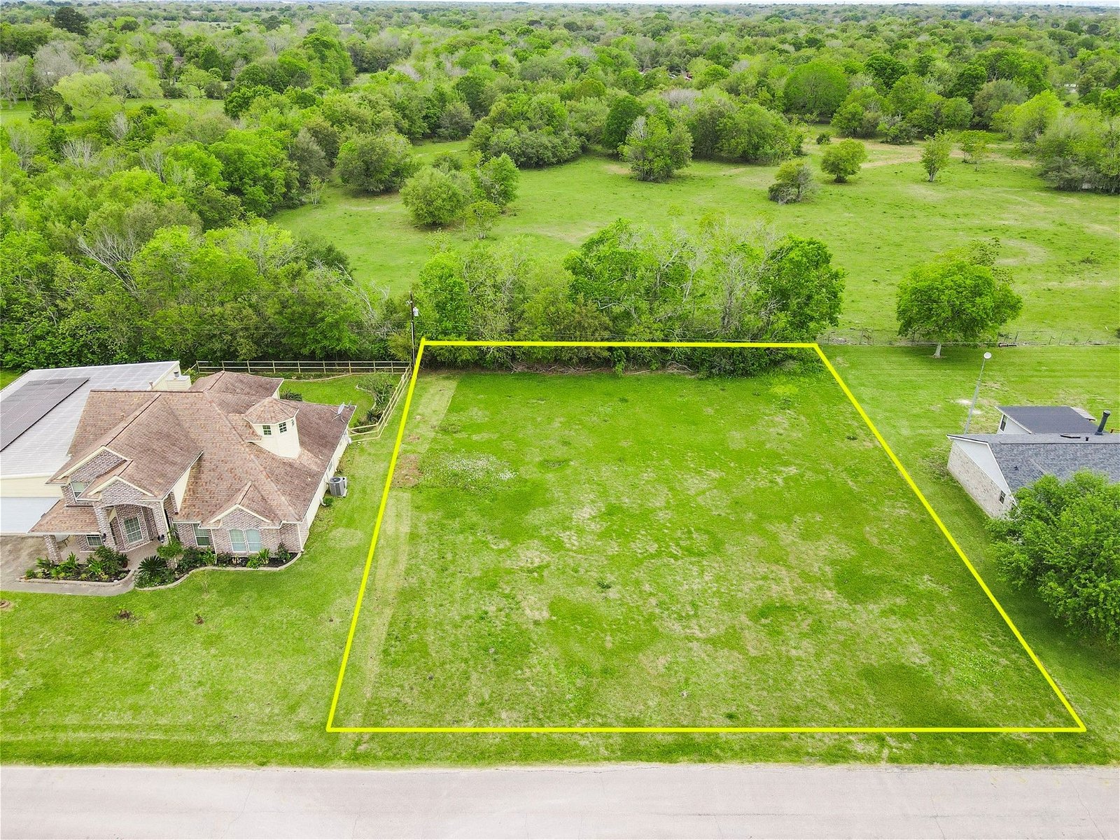 Real estate property located at 19 Hal Mclain Rd, Brazos, Manvel, TX, US