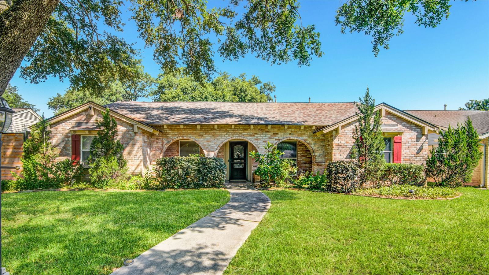 Real estate property located at 210 Magic Oaks, Harris, Enchanted Oaks, Spring, TX, US