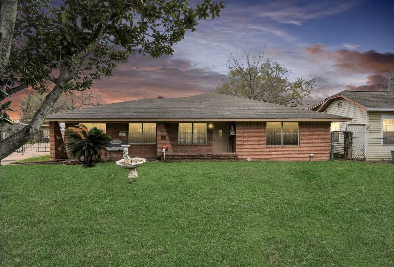 Real estate property located at 4502 Edison, Harris, Irvington, North Houston, TX, US