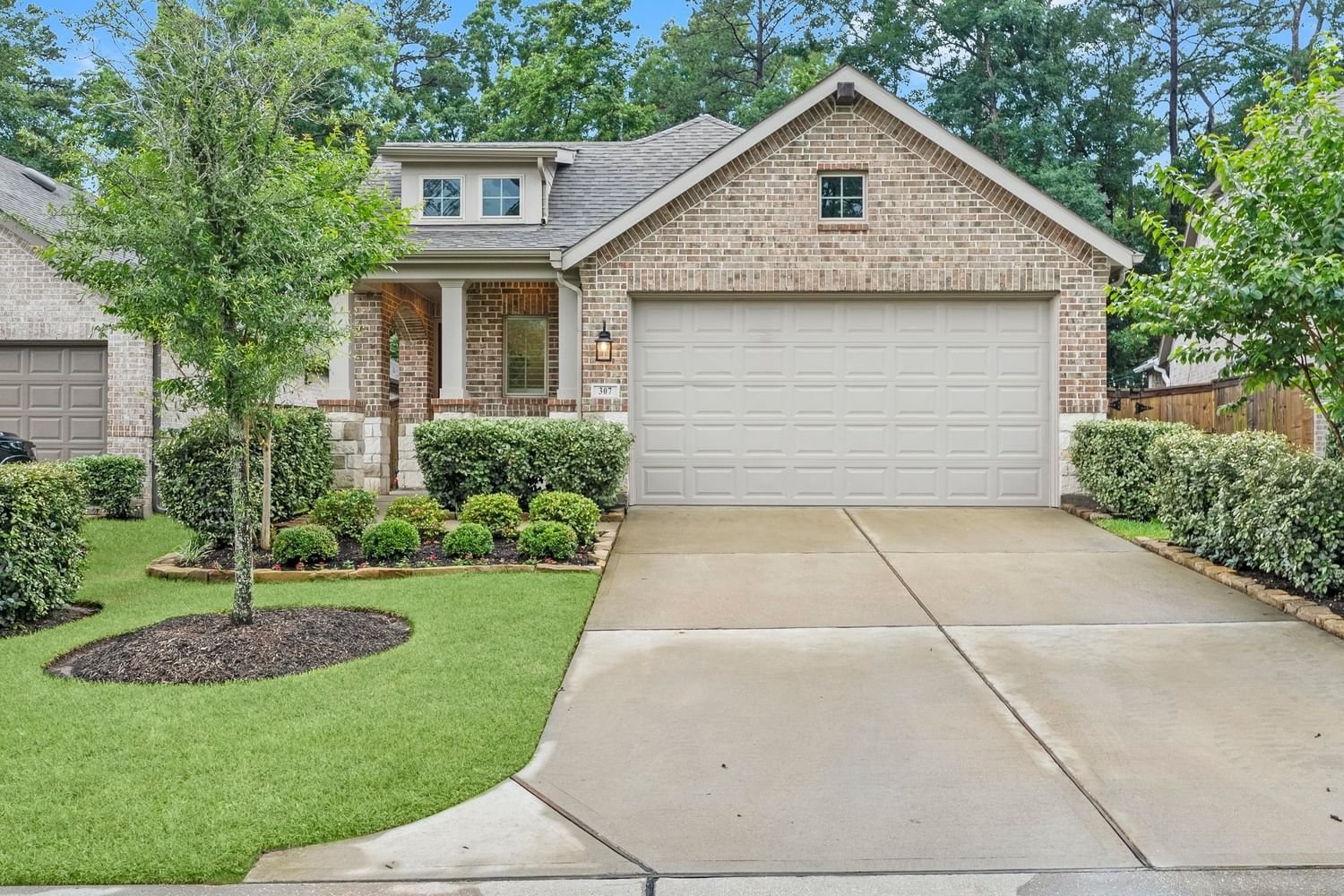Real estate property located at 307 Calla Lily, Montgomery, The Woodlands Hills 09, Willis, TX, US