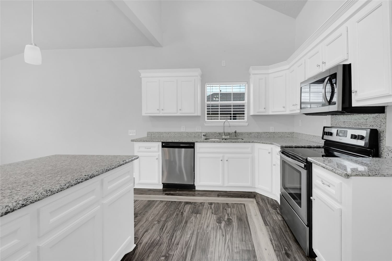 Real estate property located at 102 Lobit, Harris, La Porte, TX, US