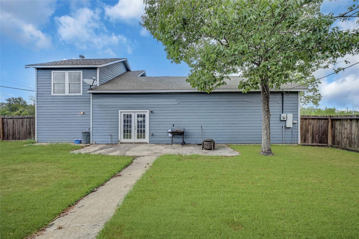 Real estate property located at 102 Lobit, Harris, La Porte, TX, US