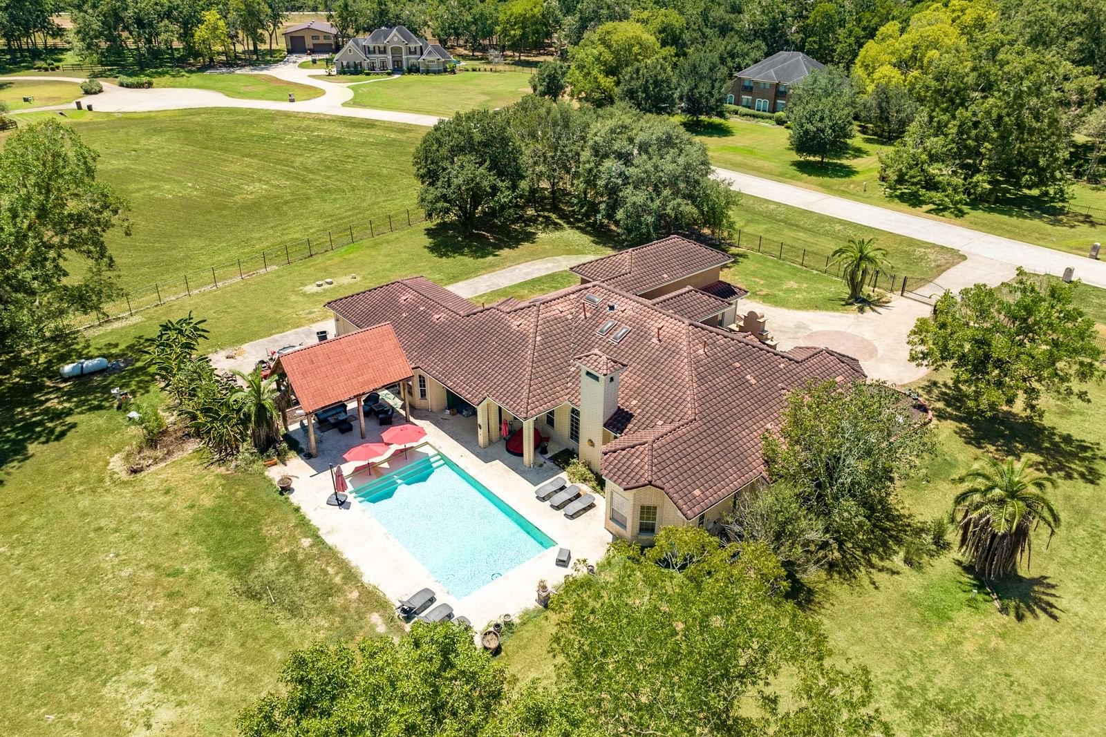 Real estate property located at 8615 Halls Retreat, Fort Bend, Sienna Point, Missouri City, TX, US