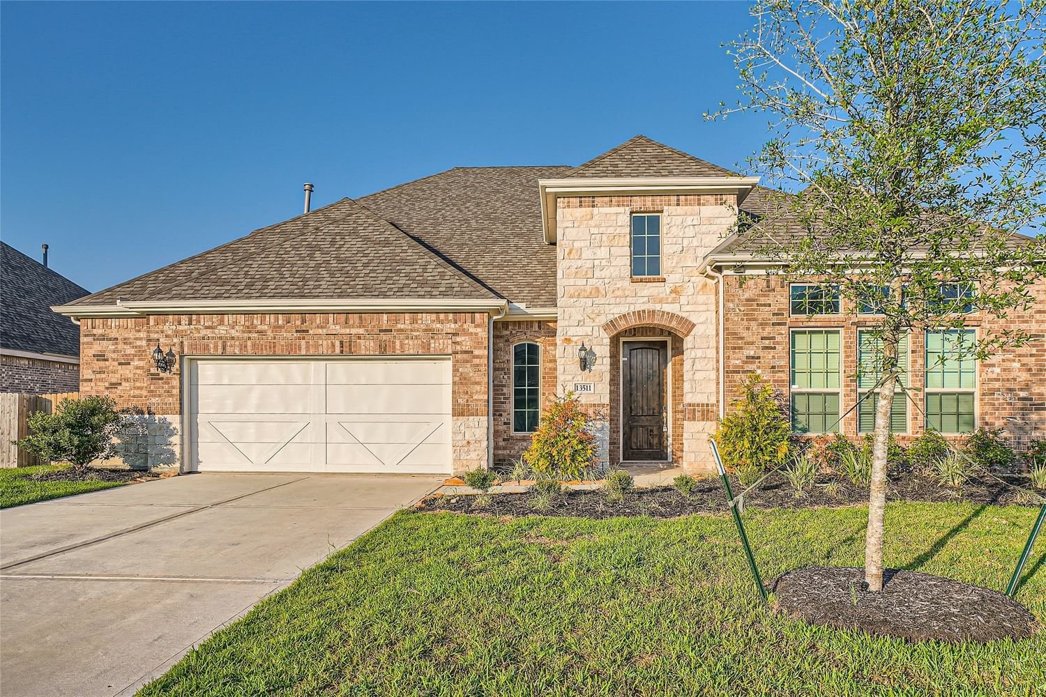 Real estate property located at 13511 Brookside, Chambers, Mont Belvieu, TX, US