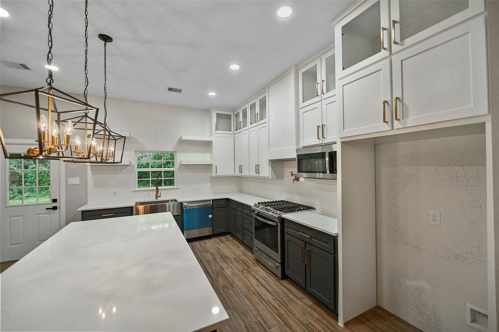 Real estate property located at 2506 Ridgewood, Brazoria, West Columbia, TX, US