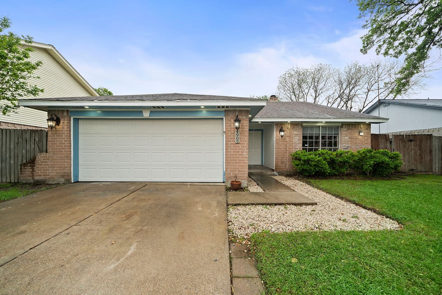 Real estate property located at 4902 Deerwood, Harris, Quail Hollow Sec 04, Baytown, TX, US