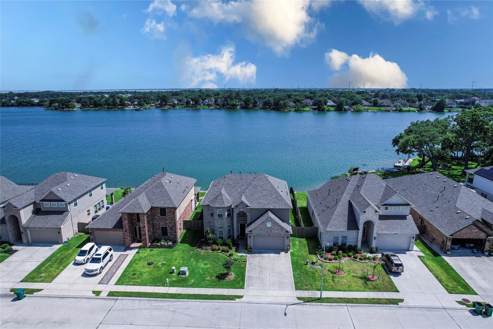 Real estate property located at 1461 Lake Mija, Harris, Lake Mija Village, Seabrook, TX, US