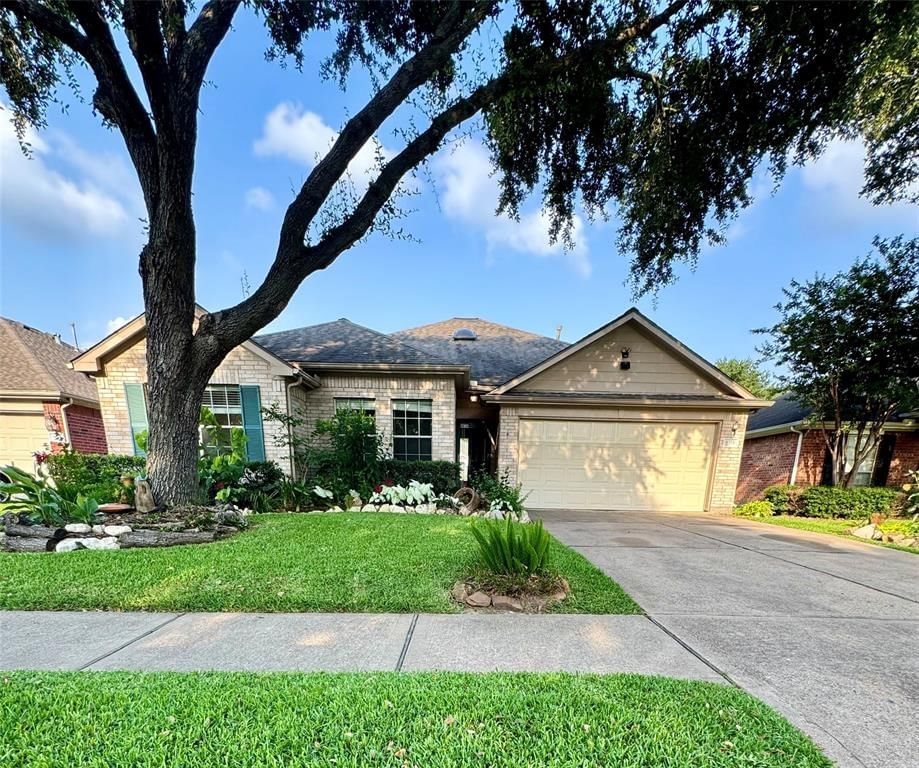 Real estate property located at 9319 Millcrest, Fort Bend, Eaglewood Sec 2, Houston, TX, US