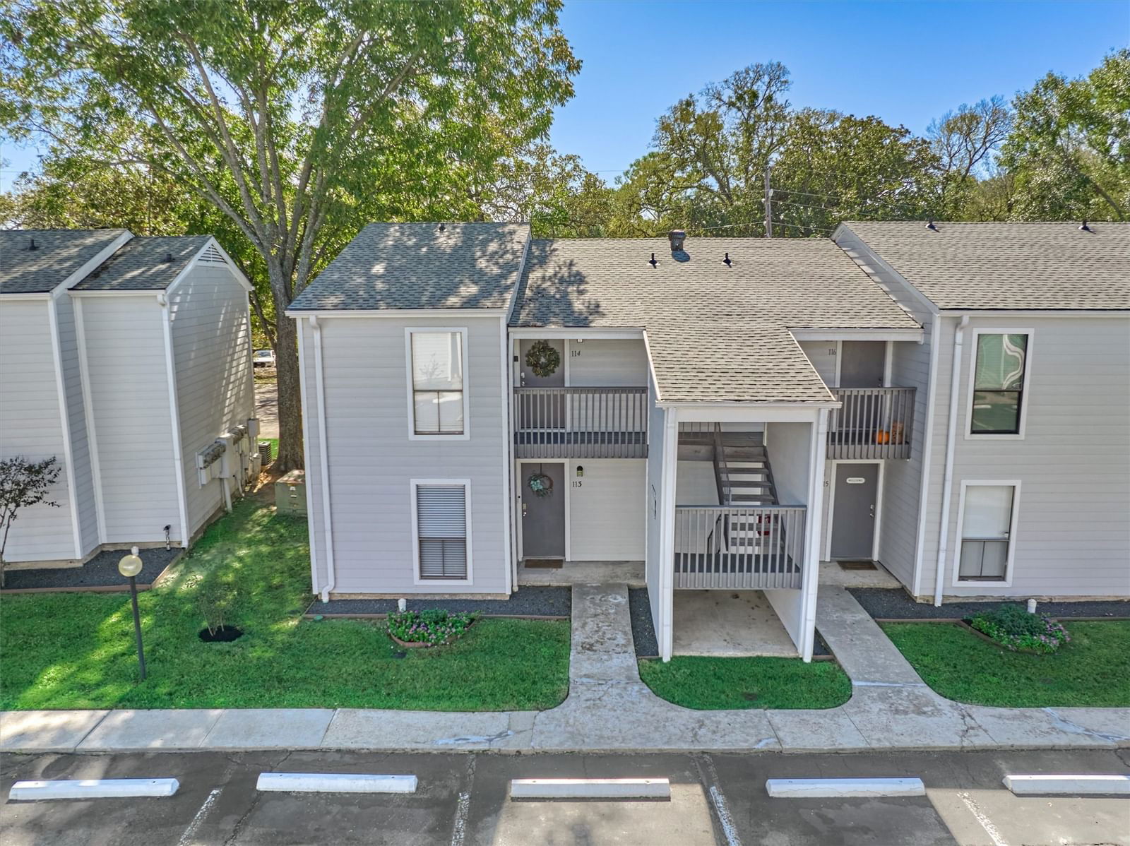 Real estate property located at 13151 Walden #113, Montgomery, Inverness Condo, Montgomery, TX, US