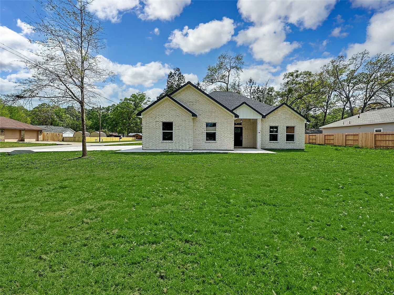 Real estate property located at 310 Helen St, Liberty, Tanglewood, Cleveland, TX, US