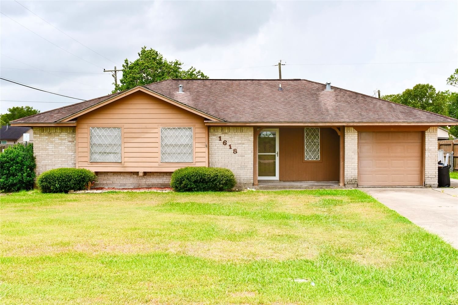 Real estate property located at 1618 Avenue A, Brazoria, Danbury, Danbury, TX, US