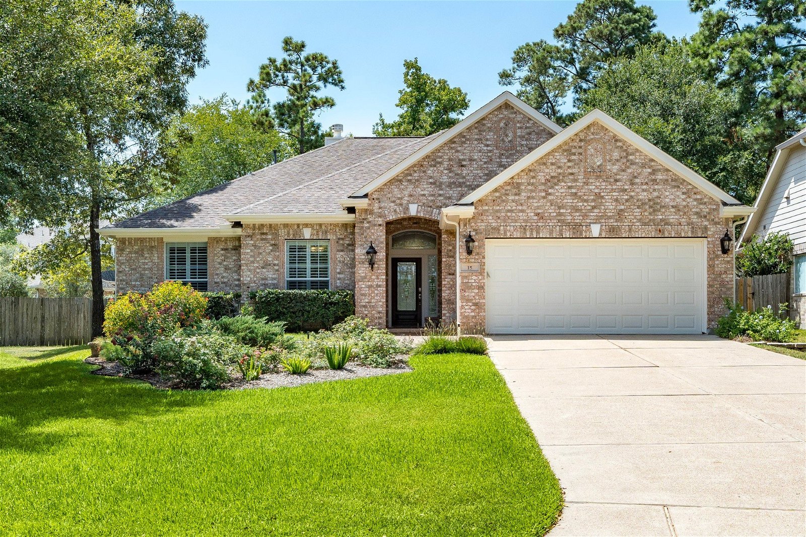 Real estate property located at 15 Red Adler, Montgomery, The Woodlands, TX, US