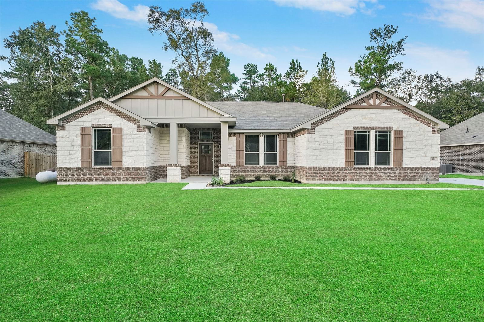 Real estate property located at 13447 Maverick Trail, Montgomery, Deer Pines, Conroe, TX, US