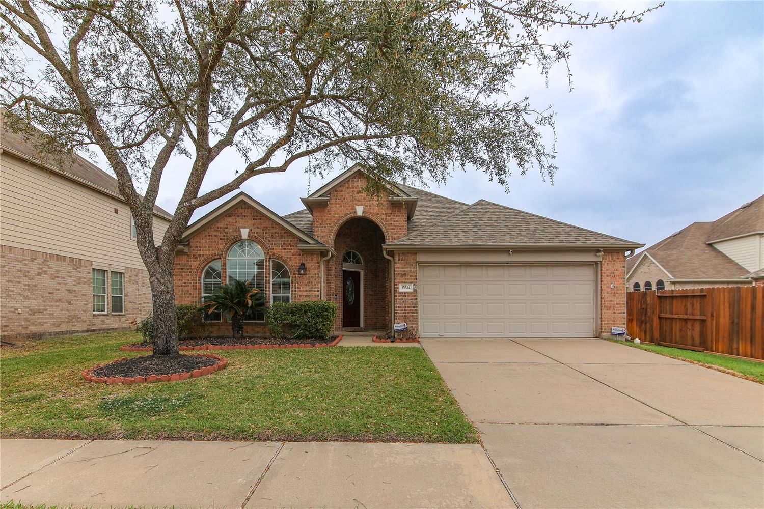 Real estate property located at 19834 Village Tree, Harris, Creek Bend Estates Sec 6, Houston, TX, US