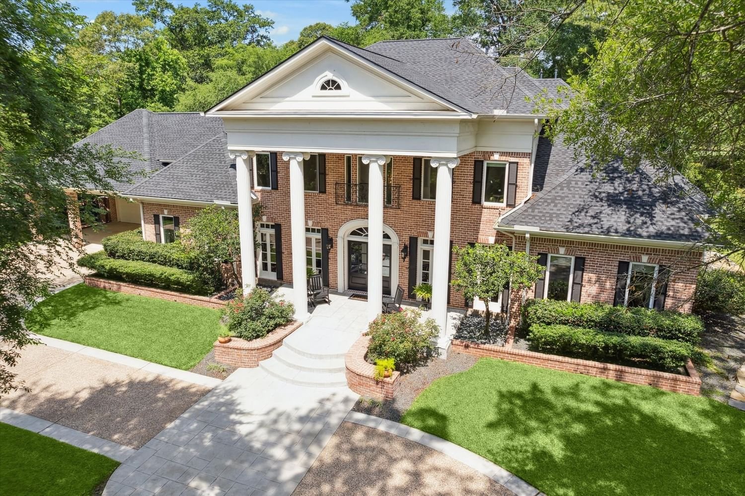 Real estate property located at 19 Regent Oak, Montgomery, Chancery Place, The Woodlands, TX, US