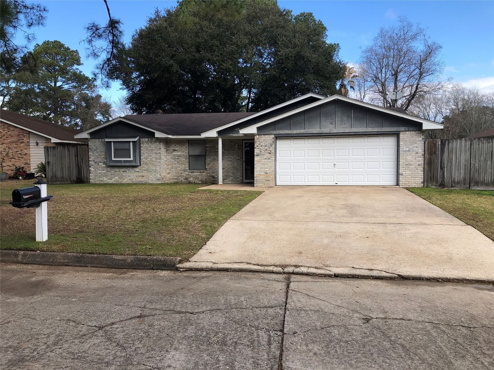 Real estate property located at 106 Jessica, Liberty, Oak Place, Liberty, TX, US