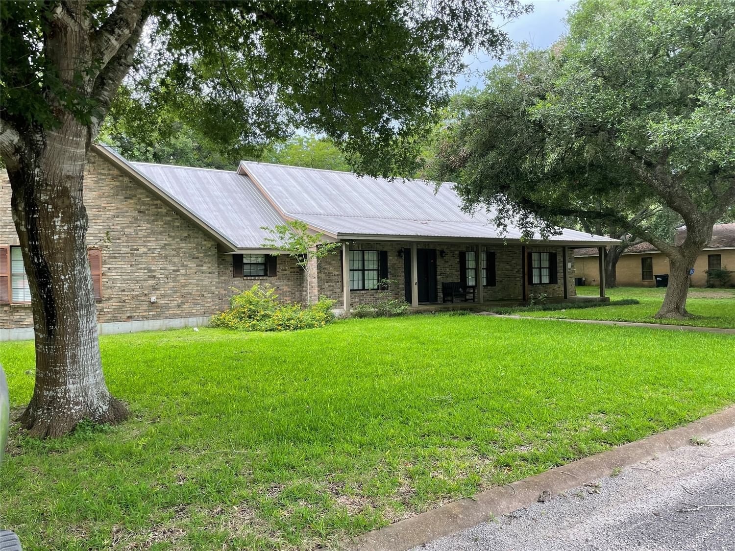 Real estate property located at 217 4th, Fayette, CITY OF FLATONIA (400), Flatonia, TX, US