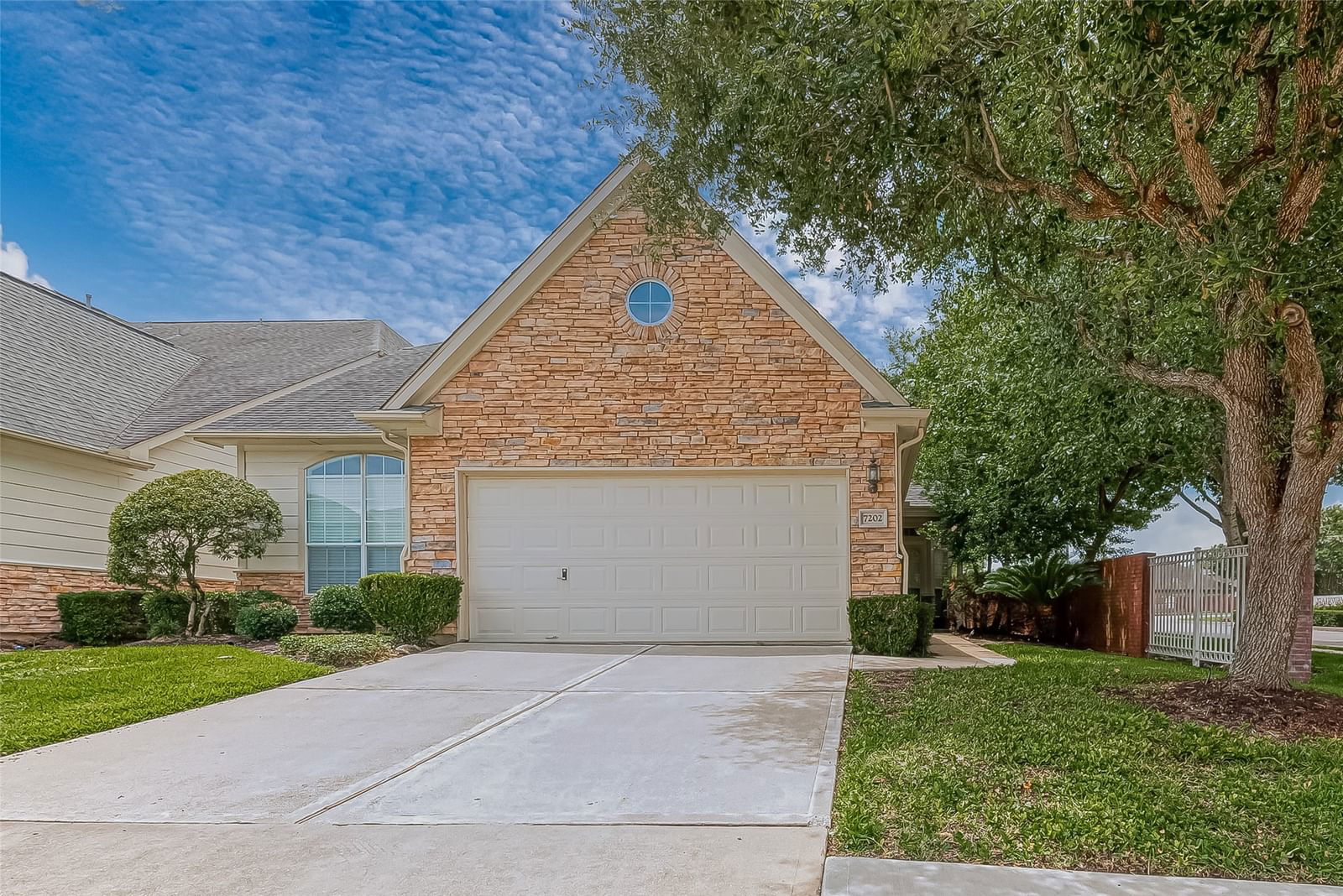Real estate property located at 7202 Welshwood, Fort Bend, Greatwood Tr C-8, Sugar Land, TX, US