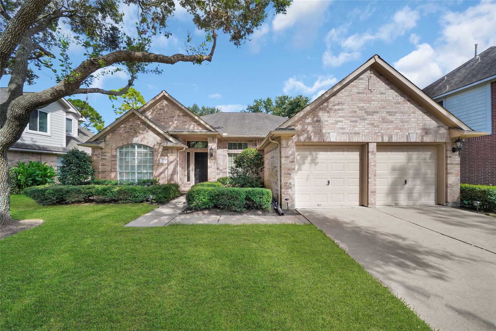 Real estate property located at 3219 Braesview, Brazoria, Fairway Village at Silverlake, Pearland, TX, US