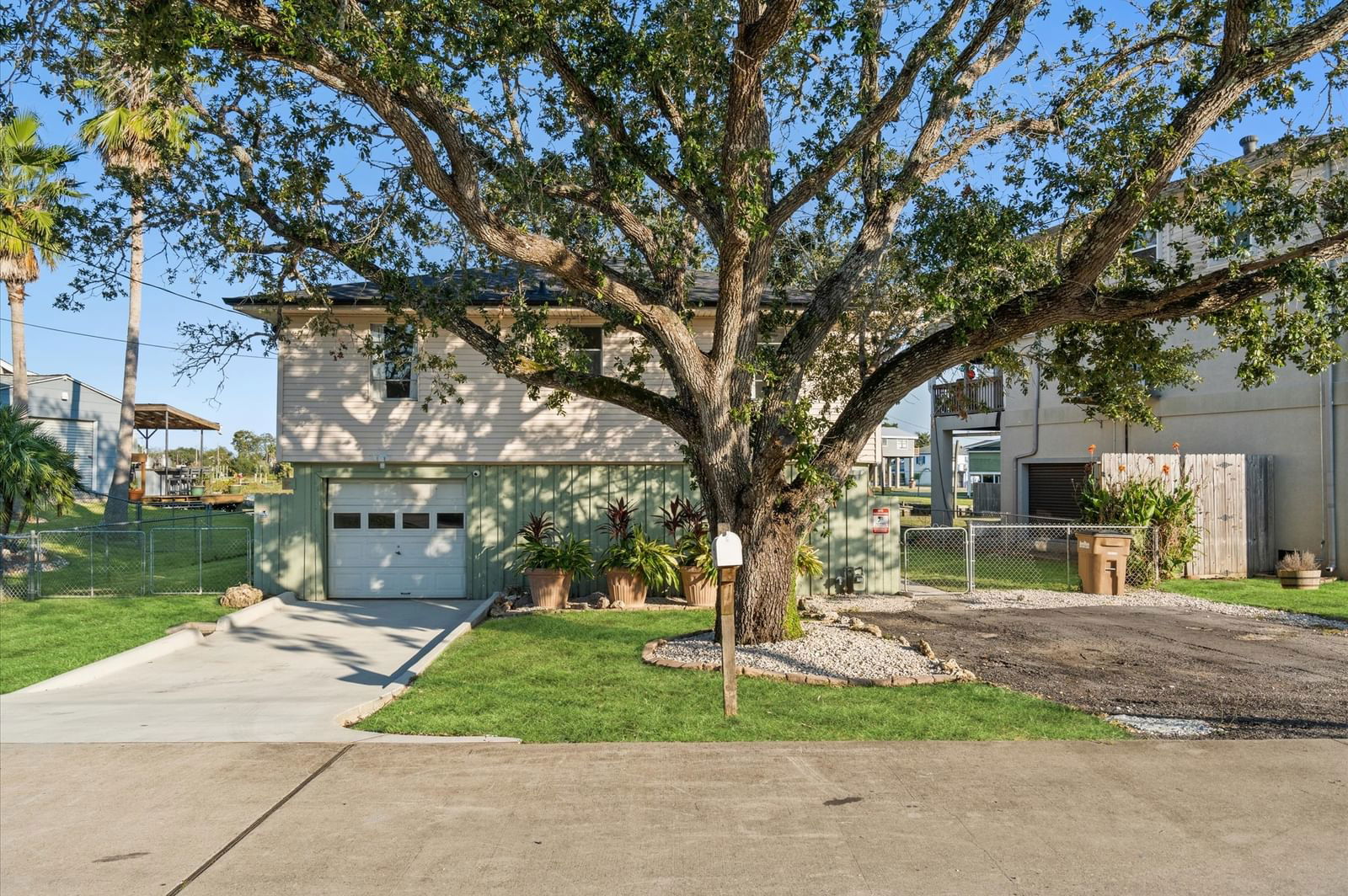 Real estate property located at 4420 Scenic, Galveston, Tropical Gardens, Dickinson, TX, US