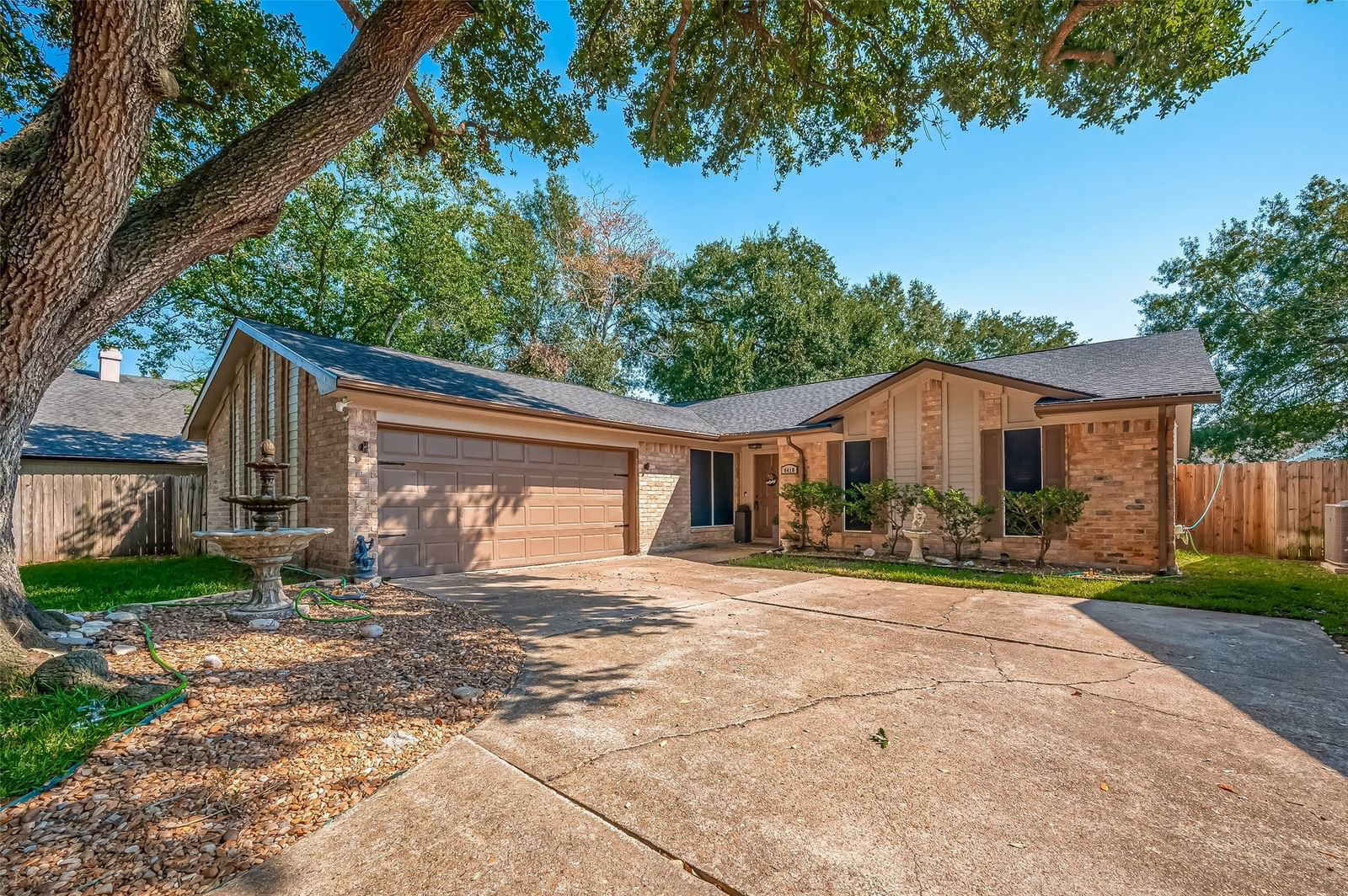 Real estate property located at 4410 Jura, Harris, Glencairn Park Sec 01, Houston, TX, US