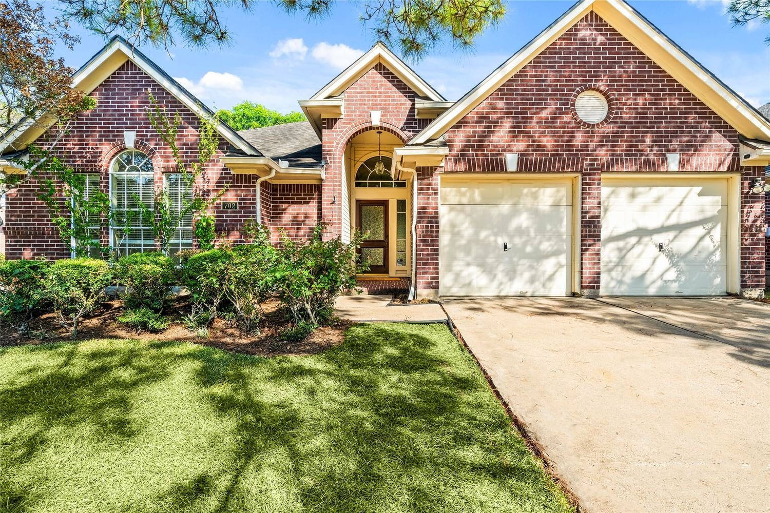 Real estate property located at 702 Knoll Forest, Fort Bend, Sugar Land, TX, US