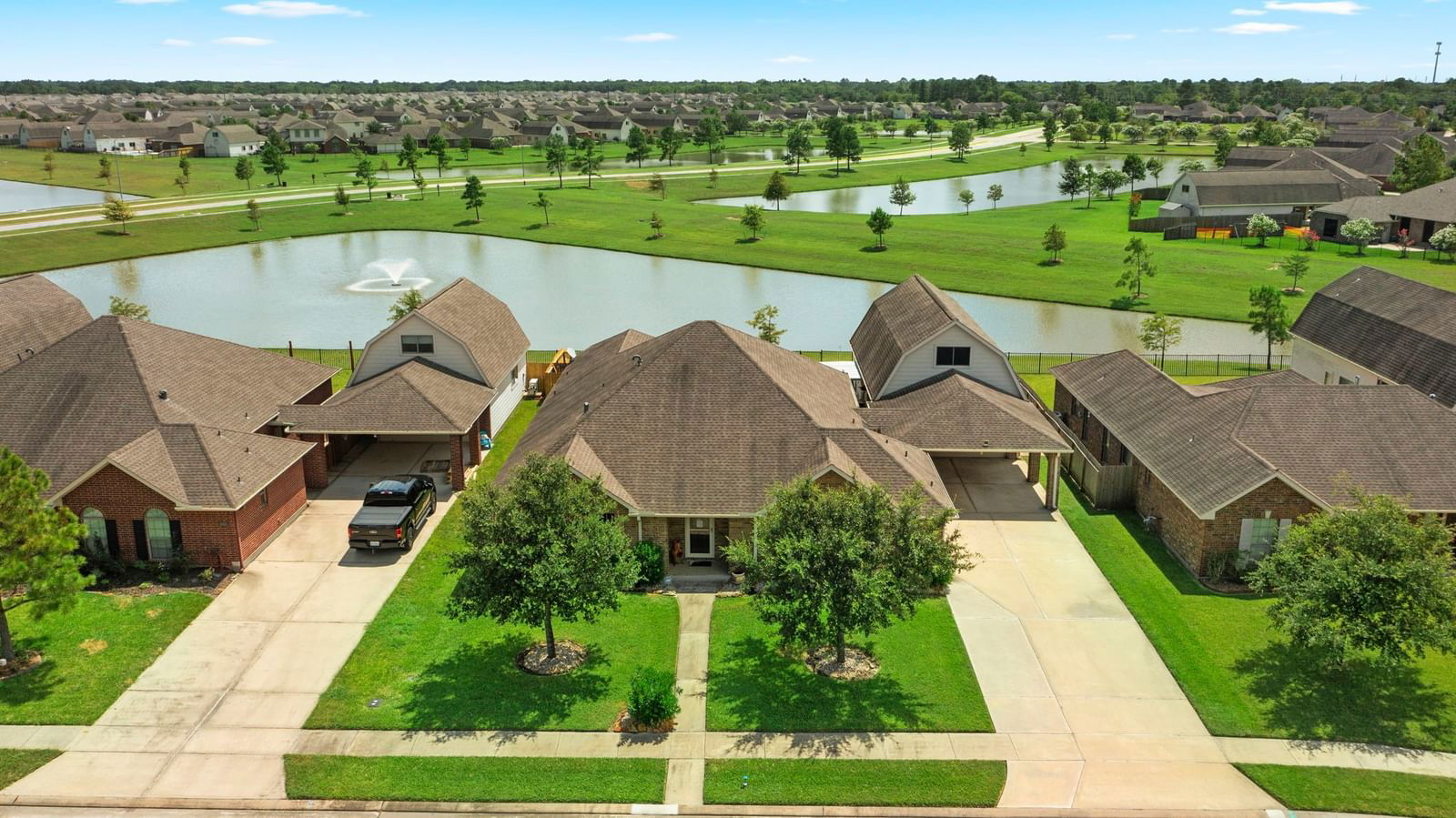 Real estate property located at 6811 Weatherford, Brazoria, Lakeland SD Sec 2, Manvel, TX, US