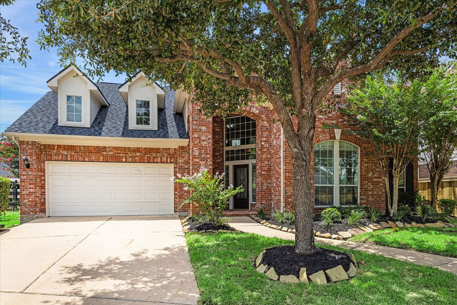 Real estate property located at 5807 Serrano Terrace, Harris, Lakes On Eldridge North, Houston, TX, US