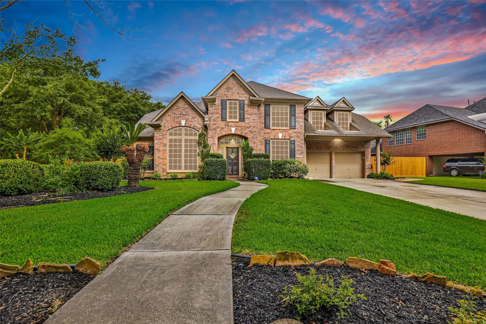 Real estate property located at 5903 Riverchase, Harris, Riverchase, Kingwood, TX, US