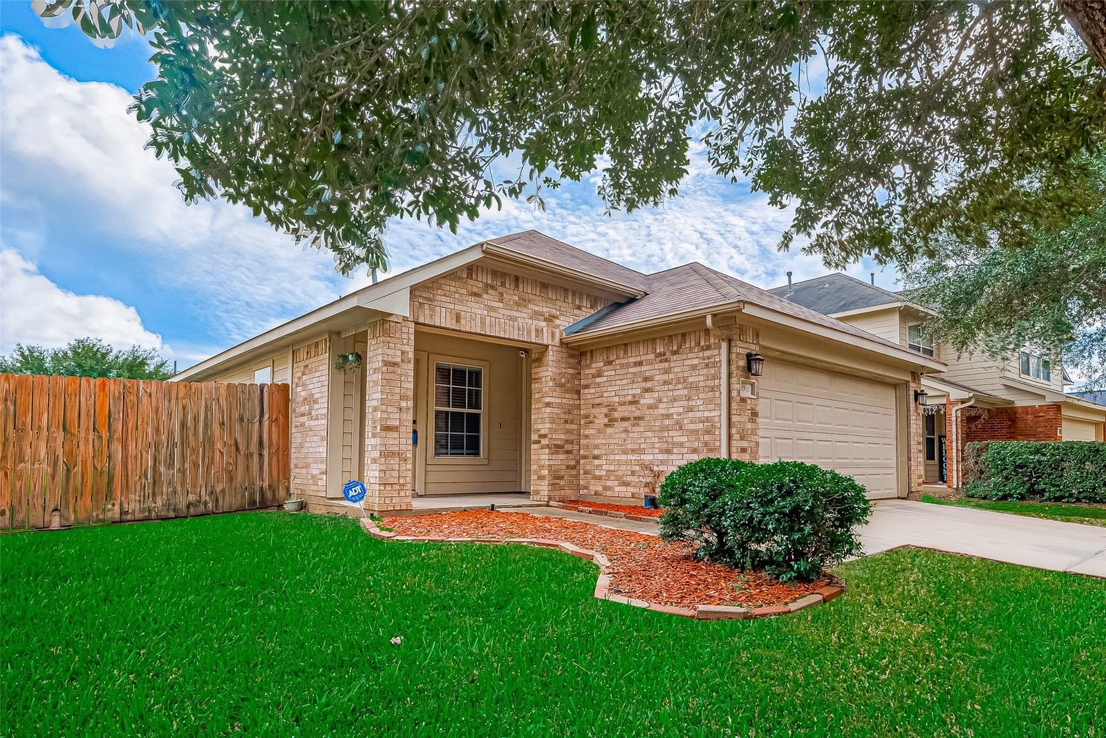 Real estate property located at 1915 Blossom Breeze, Fort Bend, Rosehaven Sec 2, Rosenberg, TX, US