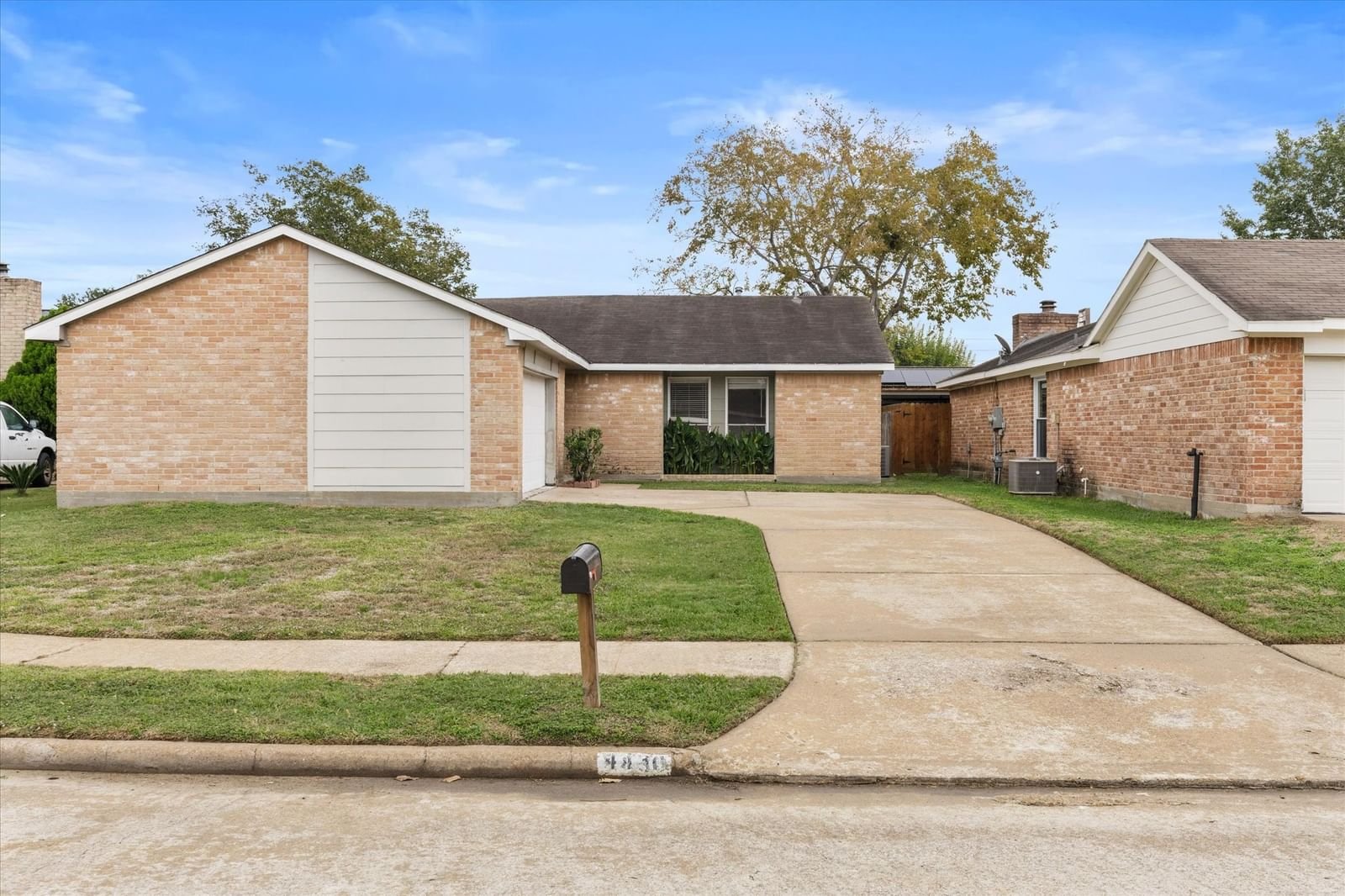 Real estate property located at 4430 Wee Lassie, Harris, Bear Creek West, Houston, TX, US