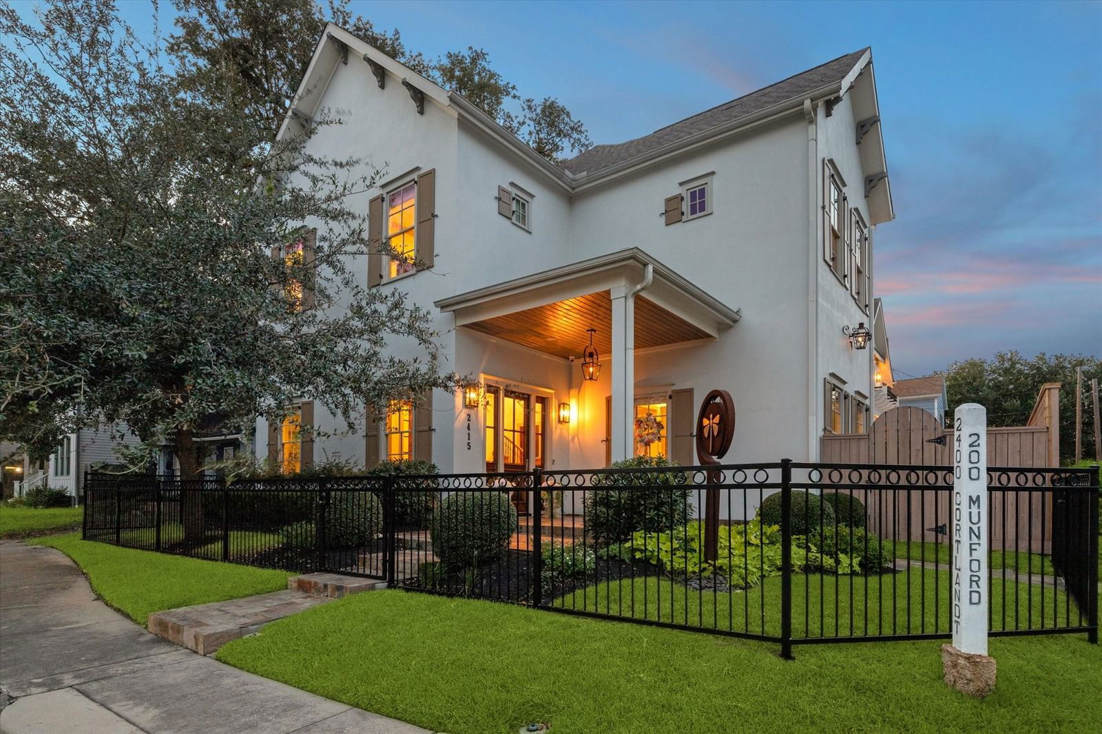 Real estate property located at 2415 Cortlandt, Harris, Milroy Place, Houston, TX, US