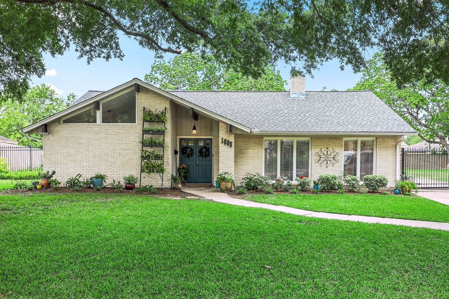 Real estate property located at 1003 Laurel Valley, Harris, Clear Lake City Core B Sec 01, Houston, TX, US