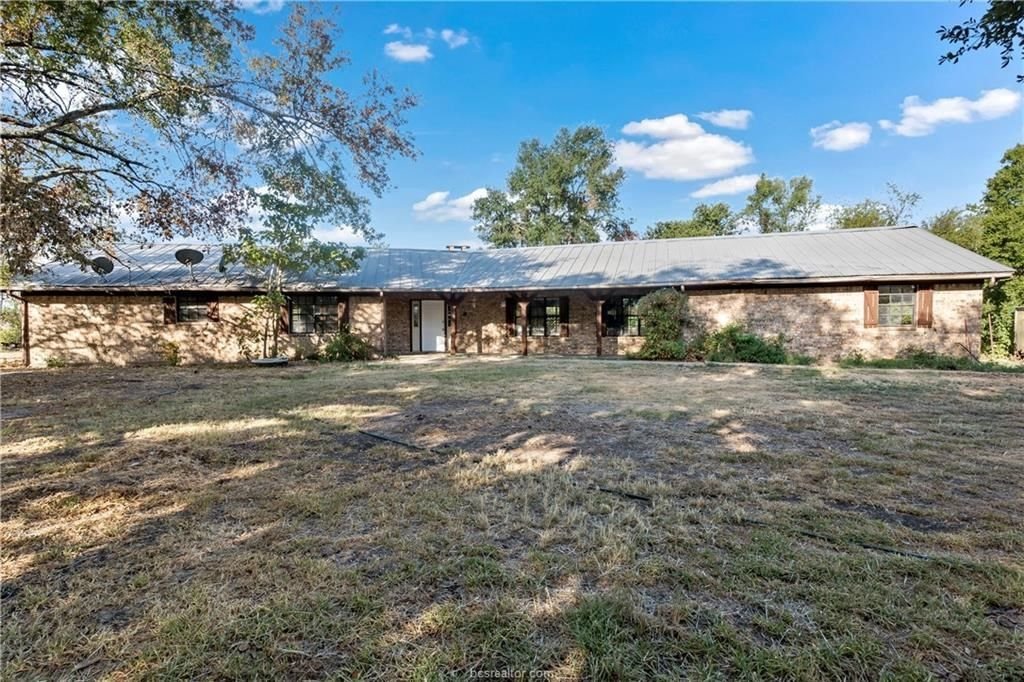 Real estate property located at 879 Berry, Madison, Madisonville, TX, US