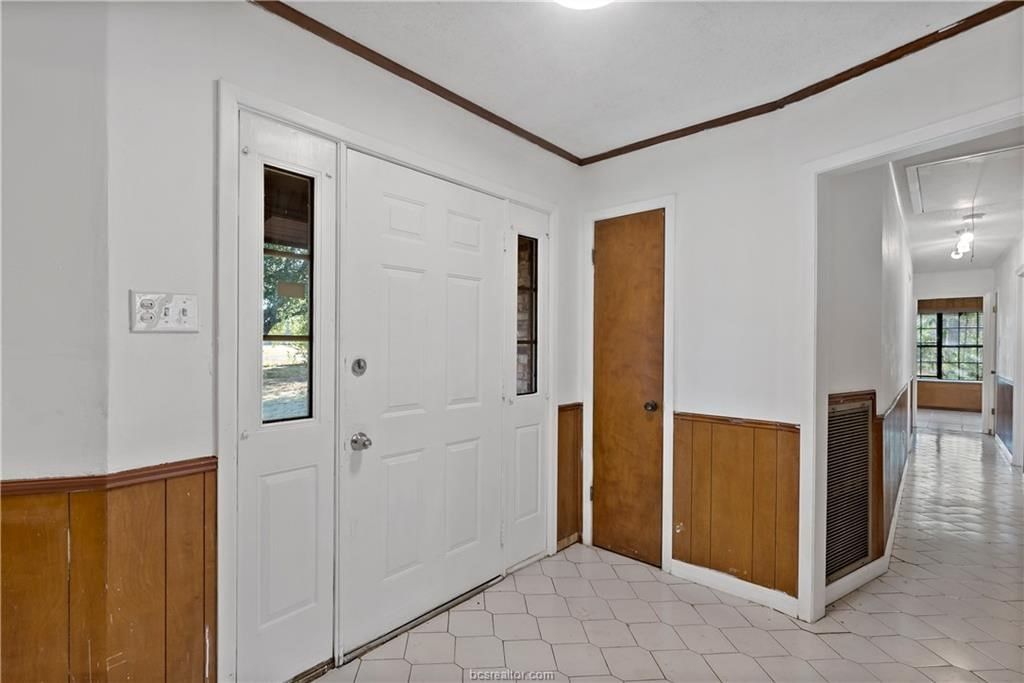 Real estate property located at 879 Berry, Madison, Madisonville, TX, US